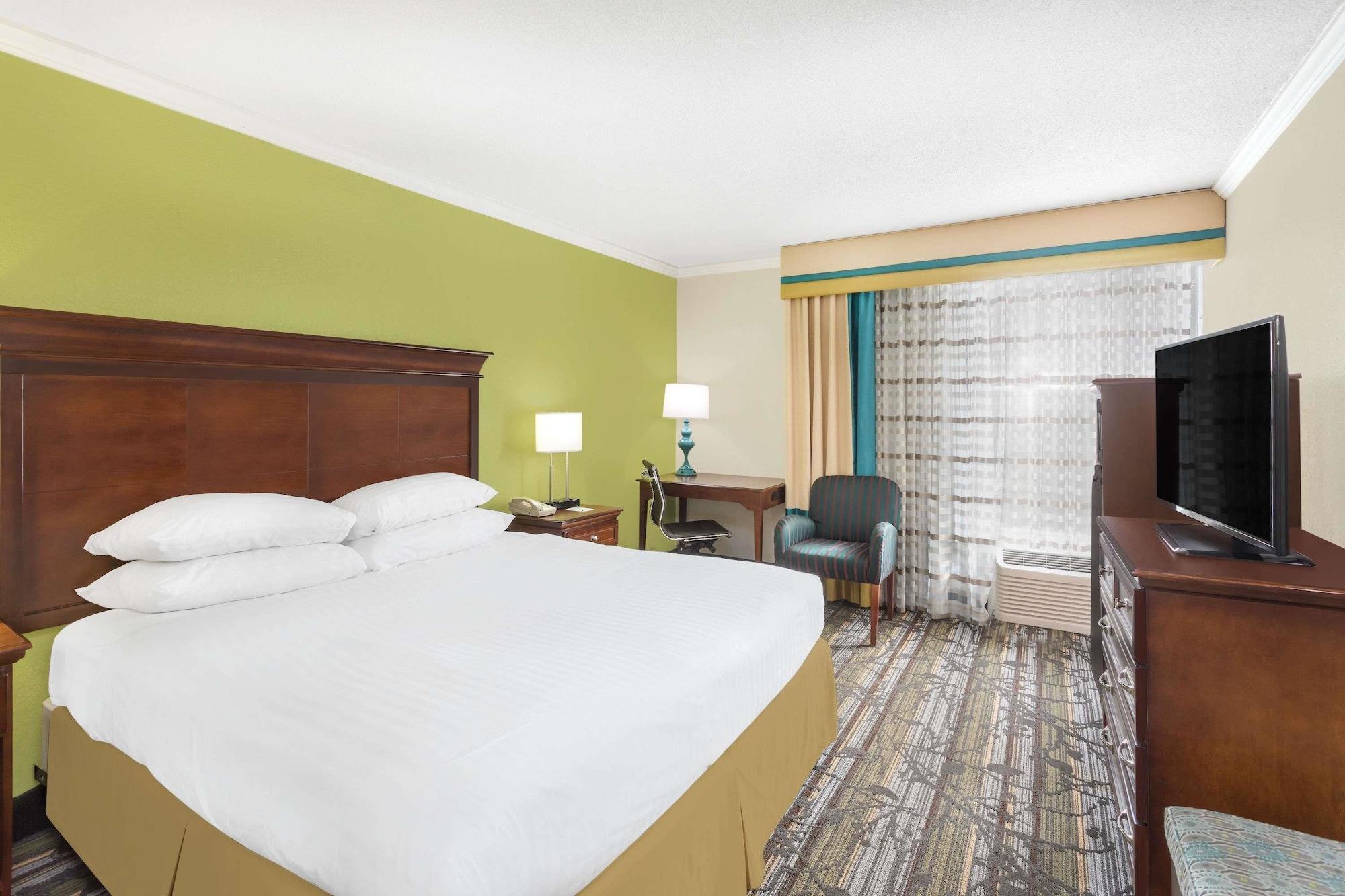 Wyndham Garden Summerville Exterior photo