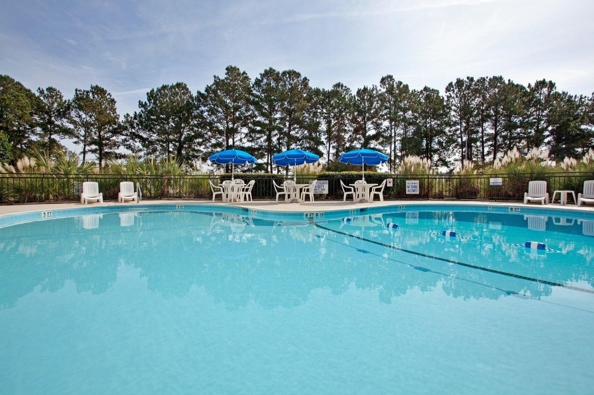 Wyndham Garden Summerville Exterior photo