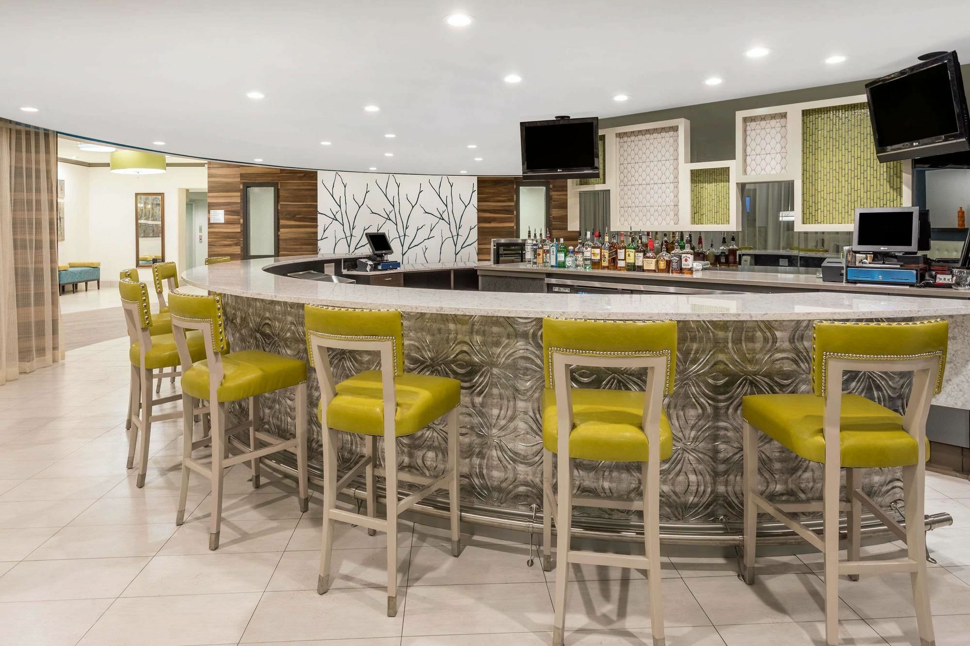 Wyndham Garden Summerville Exterior photo